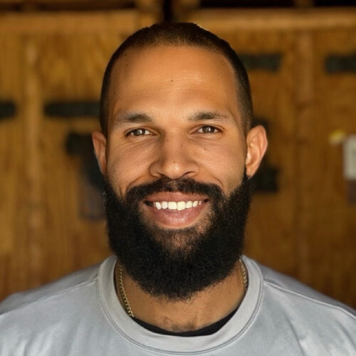 Golden Movers Moving and Storage Local Field Manager Dwayne Bailey Headshot of Golden Movers's Field Manager, Dwayne Bailey