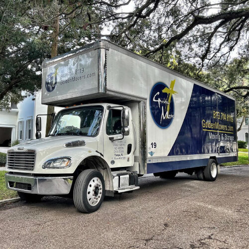 Truck of the Professional Moving Company Hired by Business Moving to Oldsmar Florida
